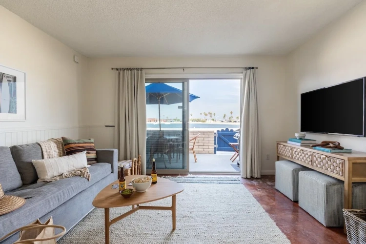 Bay View II by Avantstay Ocean View Mission Beach Home on the Sand!