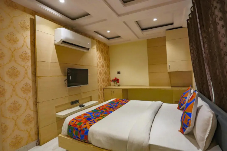 Fabhotel Sun Park