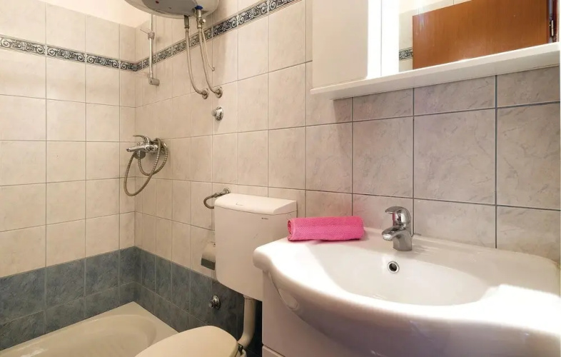Nice Apartment in Pula With 2 Bedrooms and Wifi