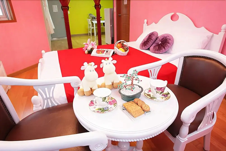 Taean West Pine Pension