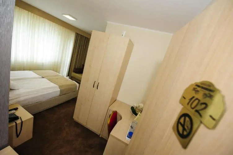 Standard Triple room with balcony