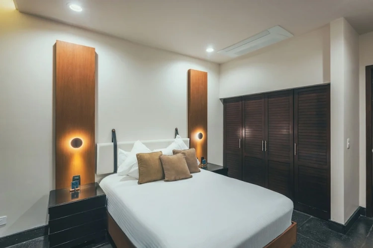 Suite with balcony