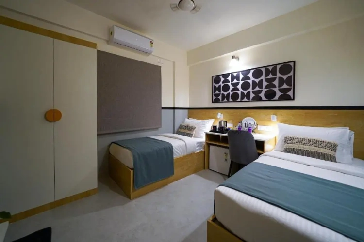 Standard Twin room