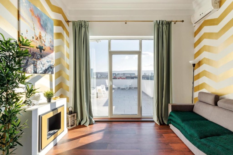 Deluxe Apartment