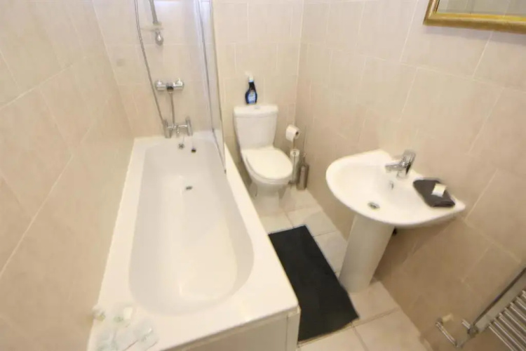 Marley Mansions Apartment - Clarendon