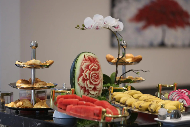 Clivia Hotel And Suite