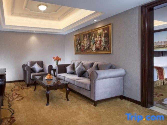 Deluxe Double Suite