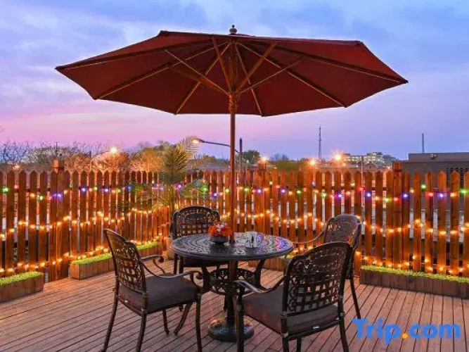 Qiuduo Hotel (Beijing Wangfujing Nanluoguxiang Branch)