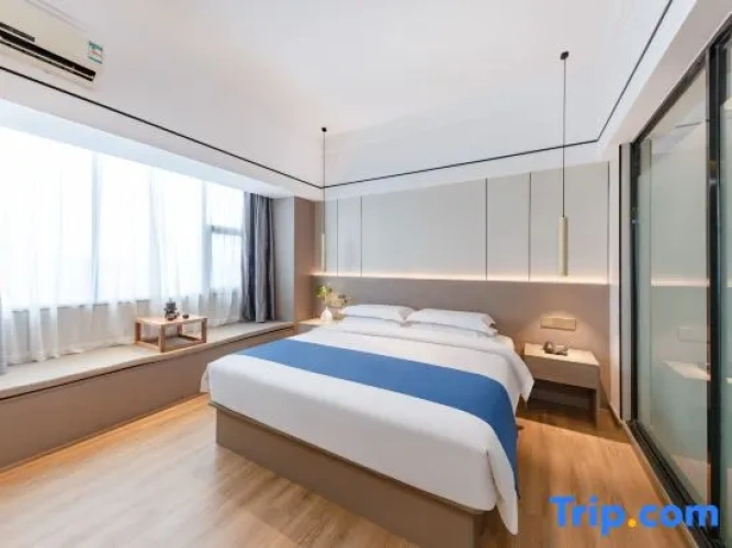 Standard Double room with view