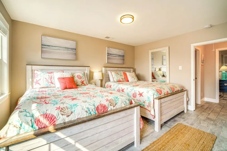 Bright Brigantine Townhome: Steps to Beach Access!