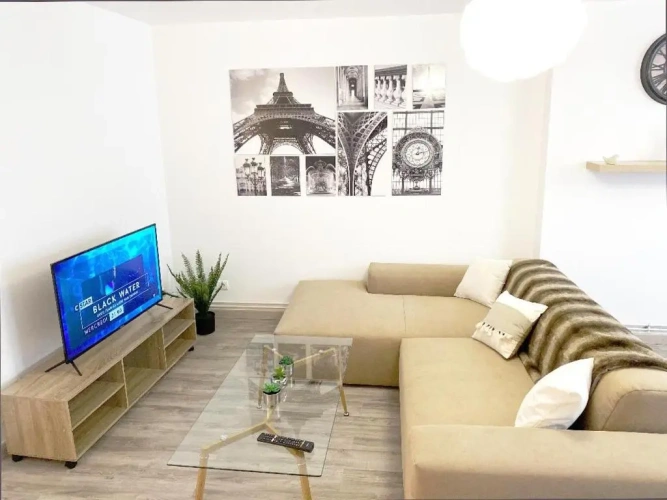 2 Bedrooms Apartment