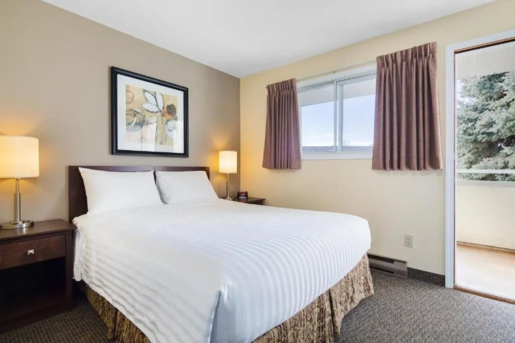 Deluxe Double Suite