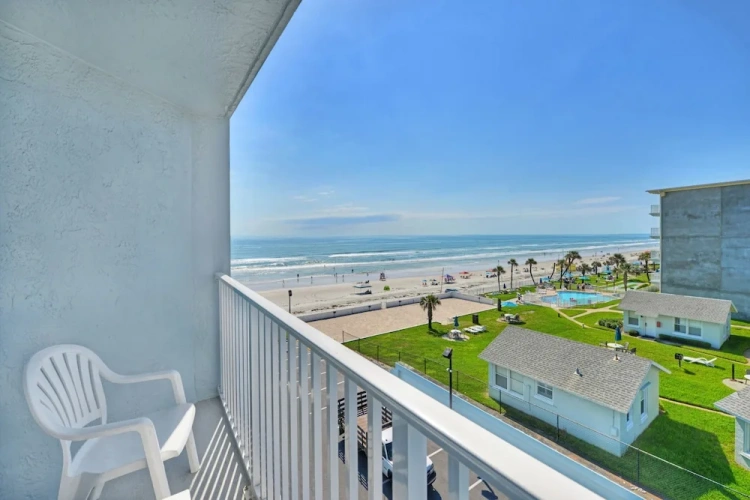 Suite with balcony and with ocean view