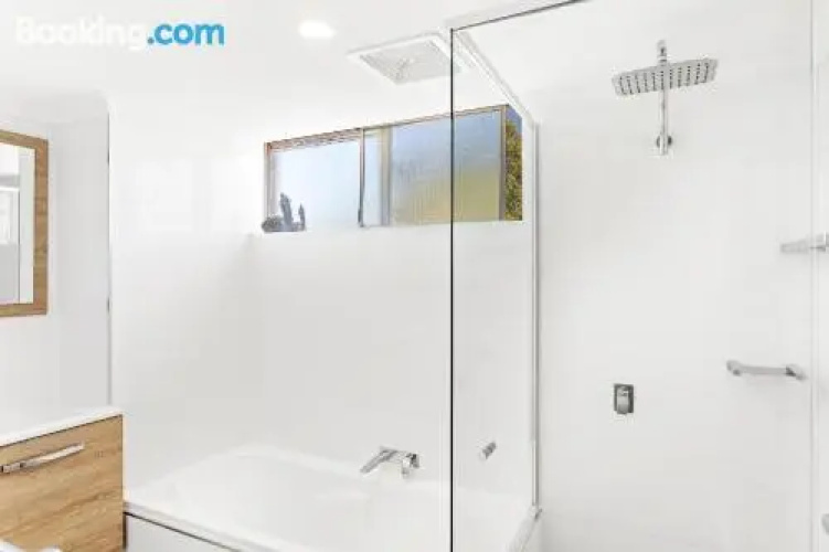 Luskin Lodge, Unit 10/29 Weatherly Close