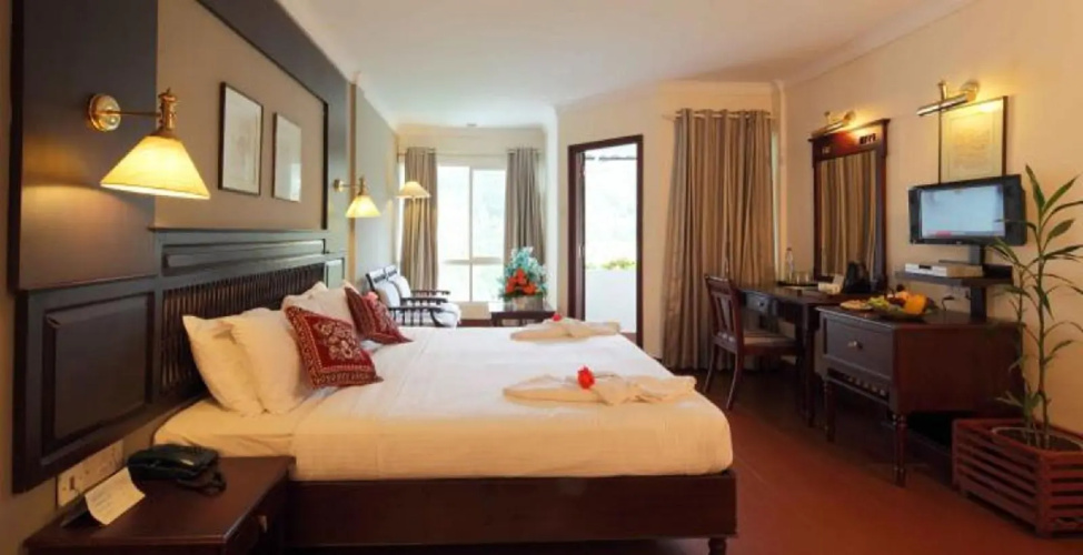 T And U Leisure Hotel