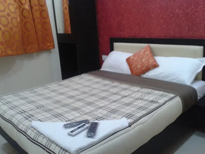 Hotel Ascot Inn