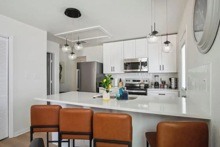 Your Amazing 3br/2ba Downtown Delight!