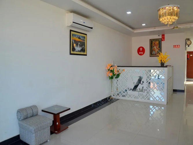 Collection O 4308 Hotel Zaarang Inn