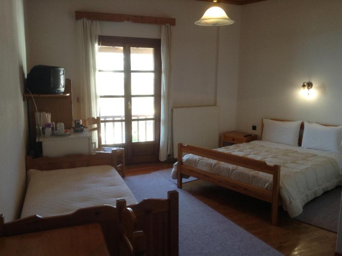 Standard Triple room
