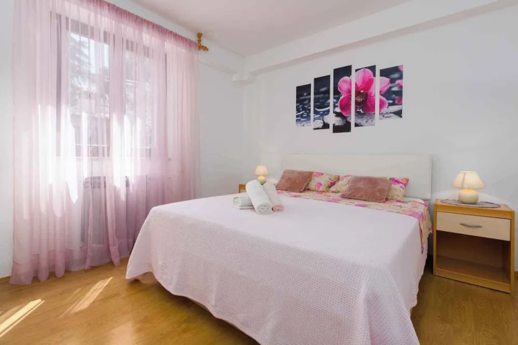 Ferienwohnung mit Wlan und Schöner Terrasse