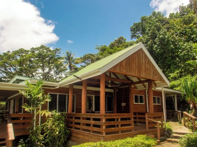 4 Bedrooms Cottage