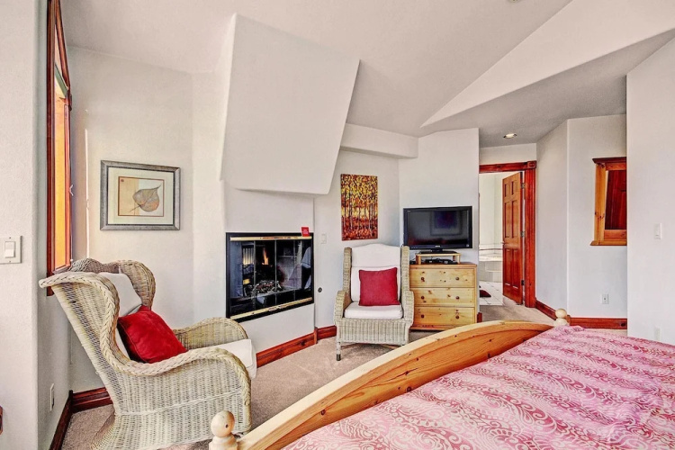 Dogwood Lodge by RedAwning