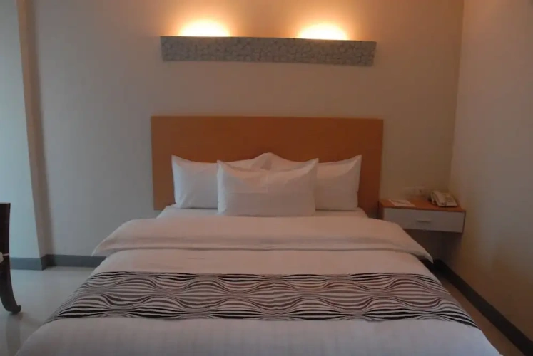 Deluxe Double room with balcony and with city view
