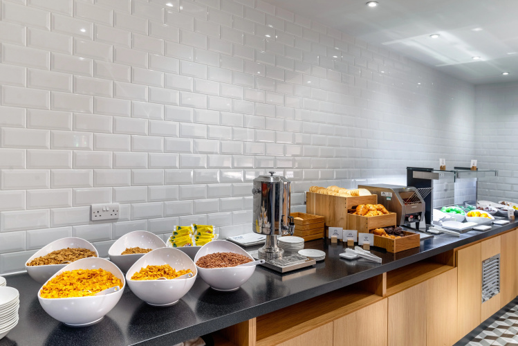 Holiday Inn Express London Heathrow T4 photo 10