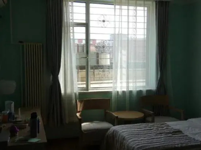 Guantong Modern Hotel (Beijing Qianmen)
