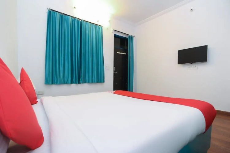 OYO 15518 Hotel Amar