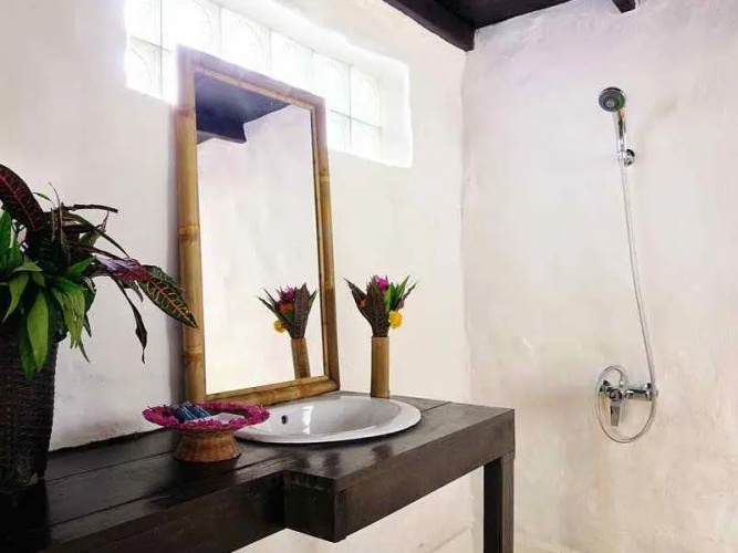 Kamu Lodge