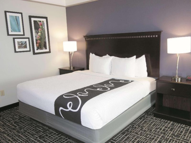 Deluxe Double Suite