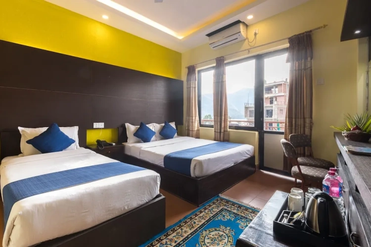 Deluxe Twin room with balcony