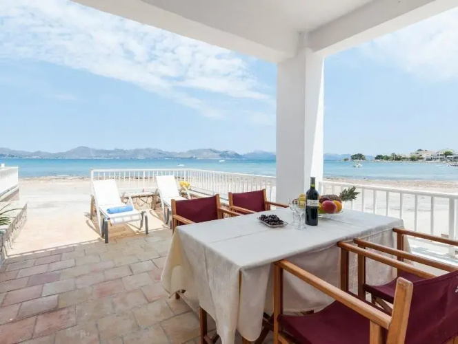 Passeig Voramar  63 Holiday House