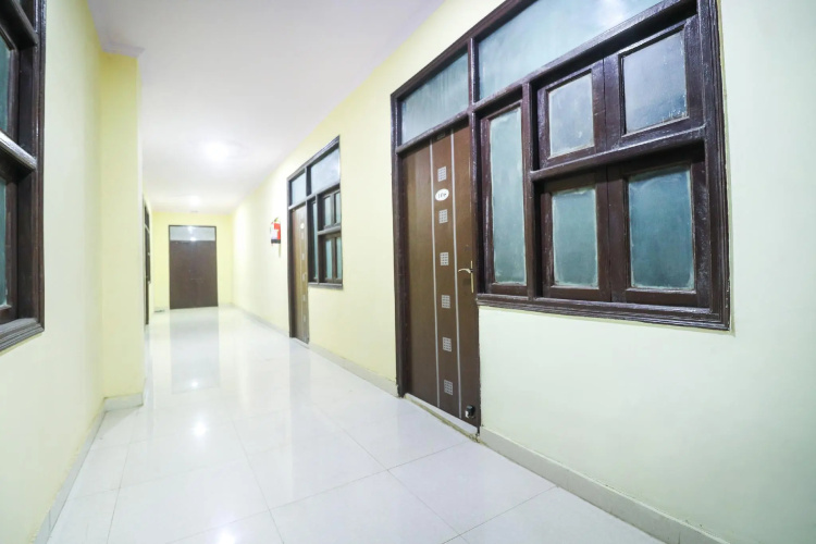 OYO 41586 Hotel Sunrise Inn