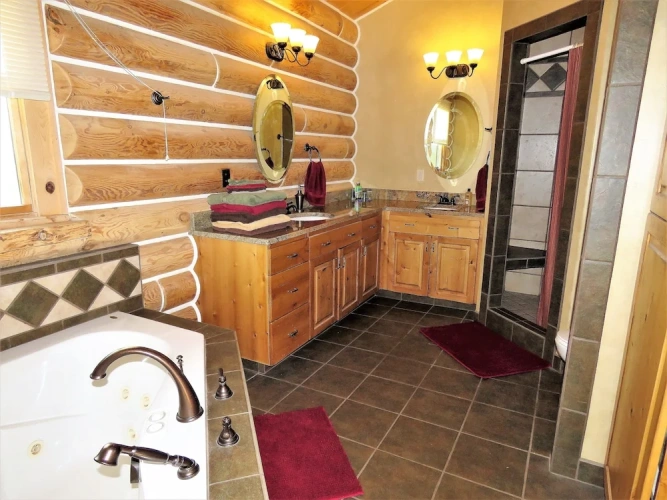 1 Bedroom Standard Family room with balcony and with mountain view