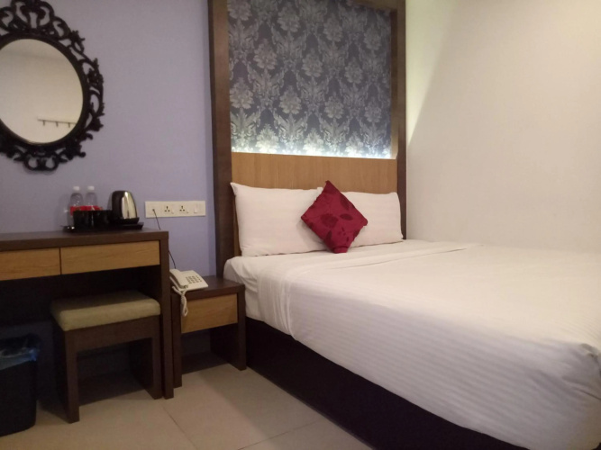 Check In Hotel