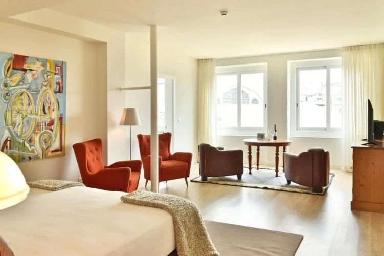 Standard Double room with city view