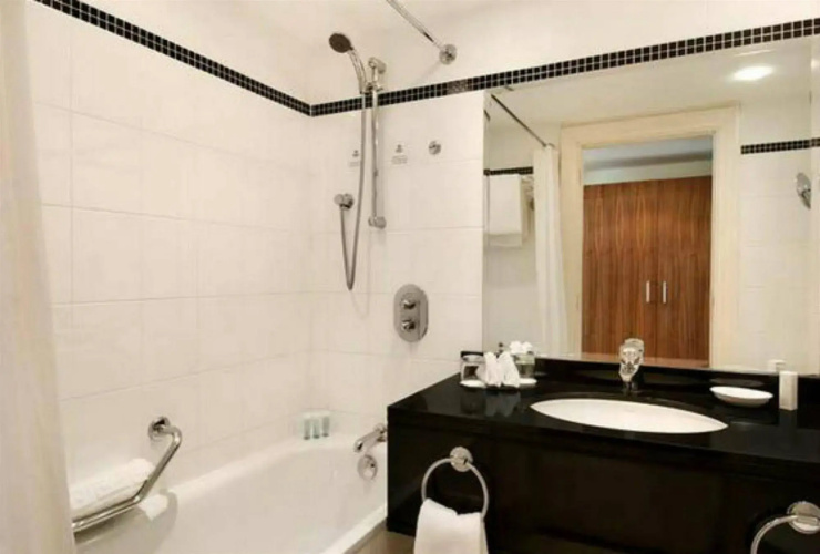 Hanoi Crystal Hotel
