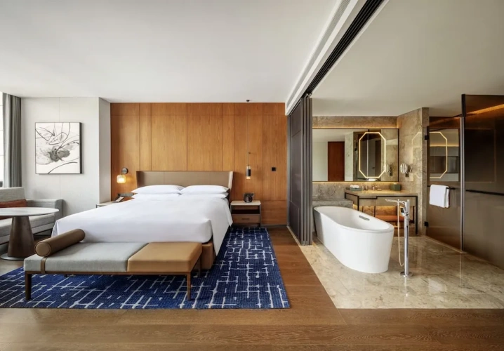 Double Club Suite