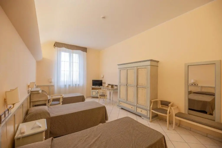 Superior Triple room