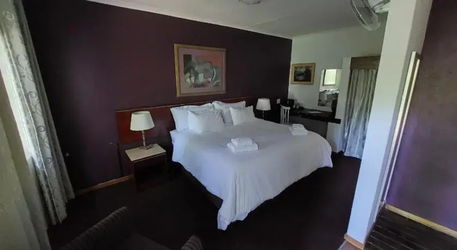 Wayside Lodge