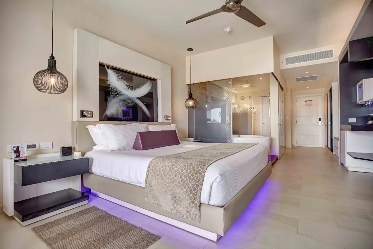 Luxury Club Junior Suite with ocean view