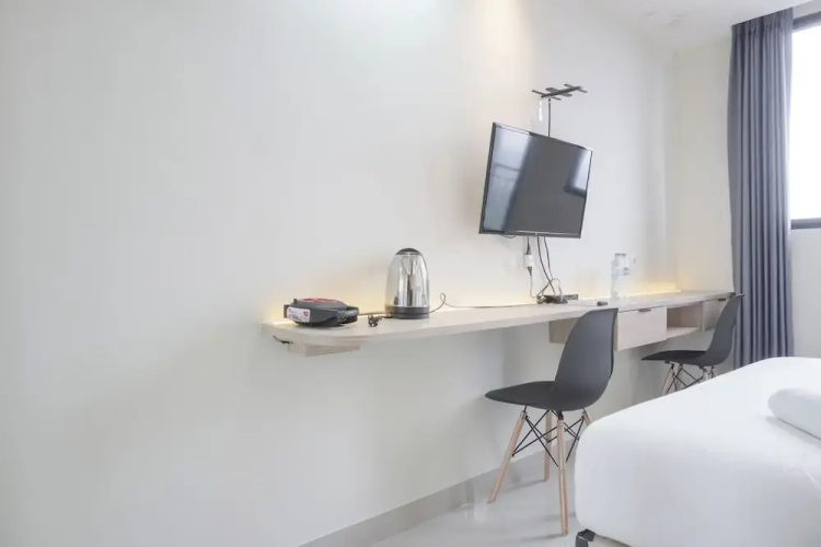 Cozy Studio At 32Th Floor Evenciio Margonda Apartment