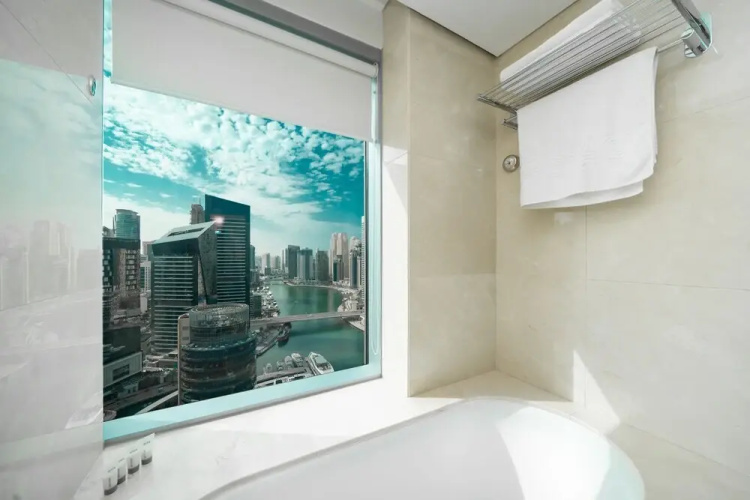 Luton Vacation Homes - Address Marina