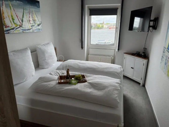 Apartment 31