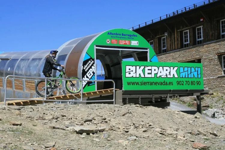 Modern, Cozy, Wifi, Parking Space