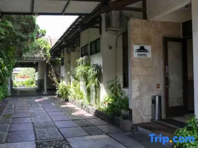 Pondok Indah Hotel