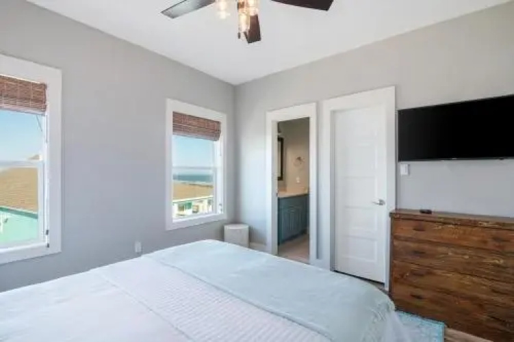 Ez Come Ez Geaux 4 Bedroom Home by Redawning