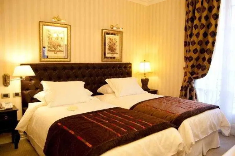Deluxe Twin room with balcony